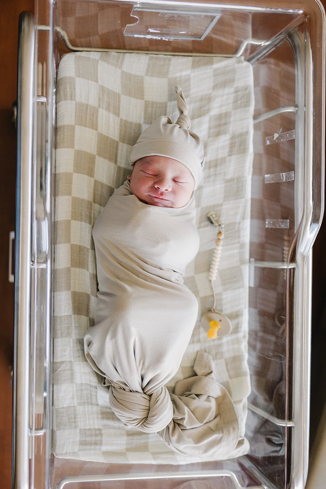 Oatmeal Bamboo Stretch Swaddle - Image 4