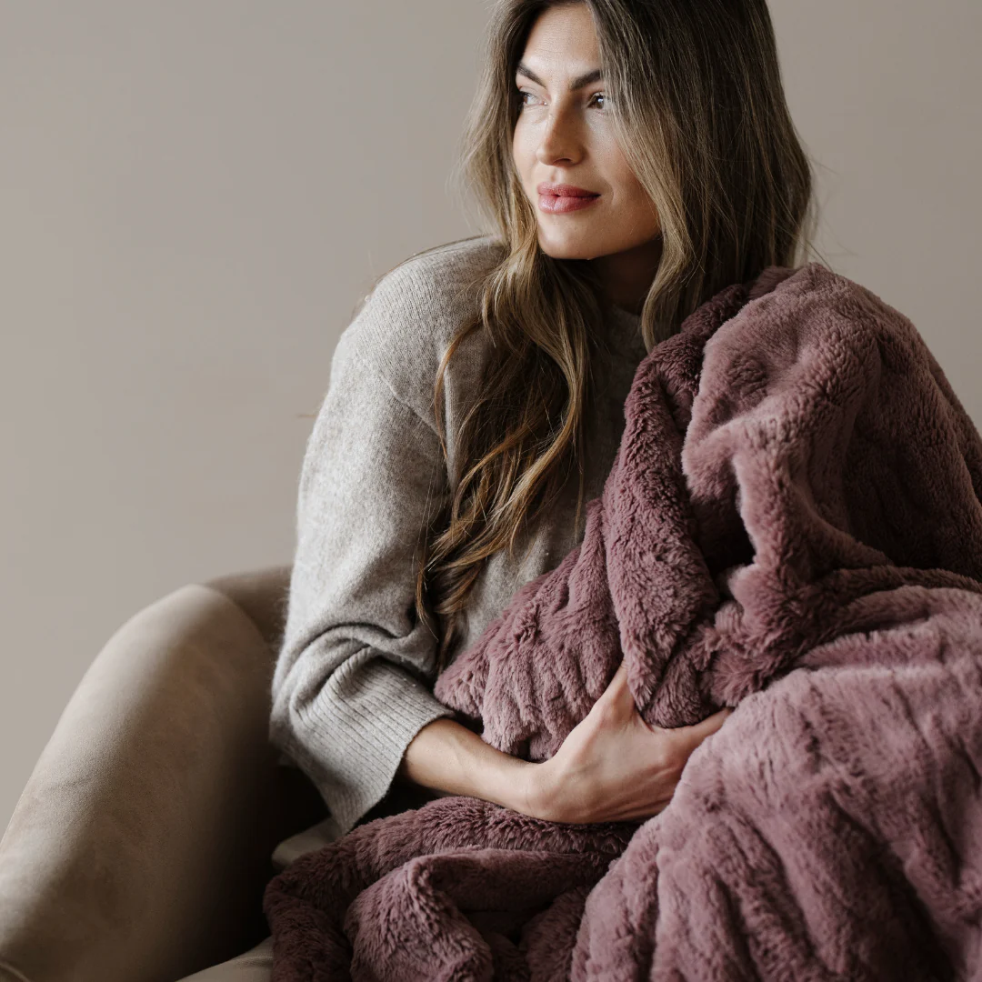 PATTERNED FAUX FUR XL THROW BLANKETS - Image 47