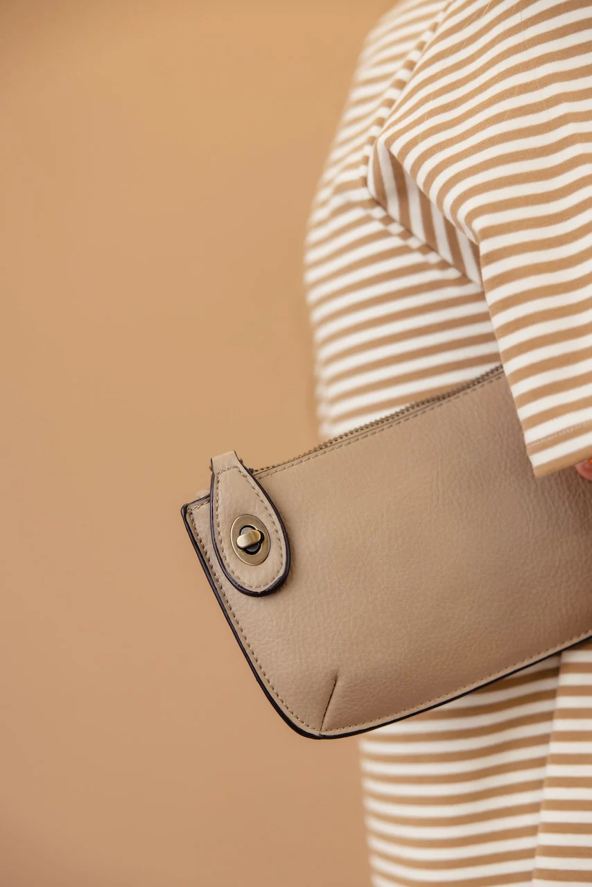 Uptown Messenger Purse - Image 52