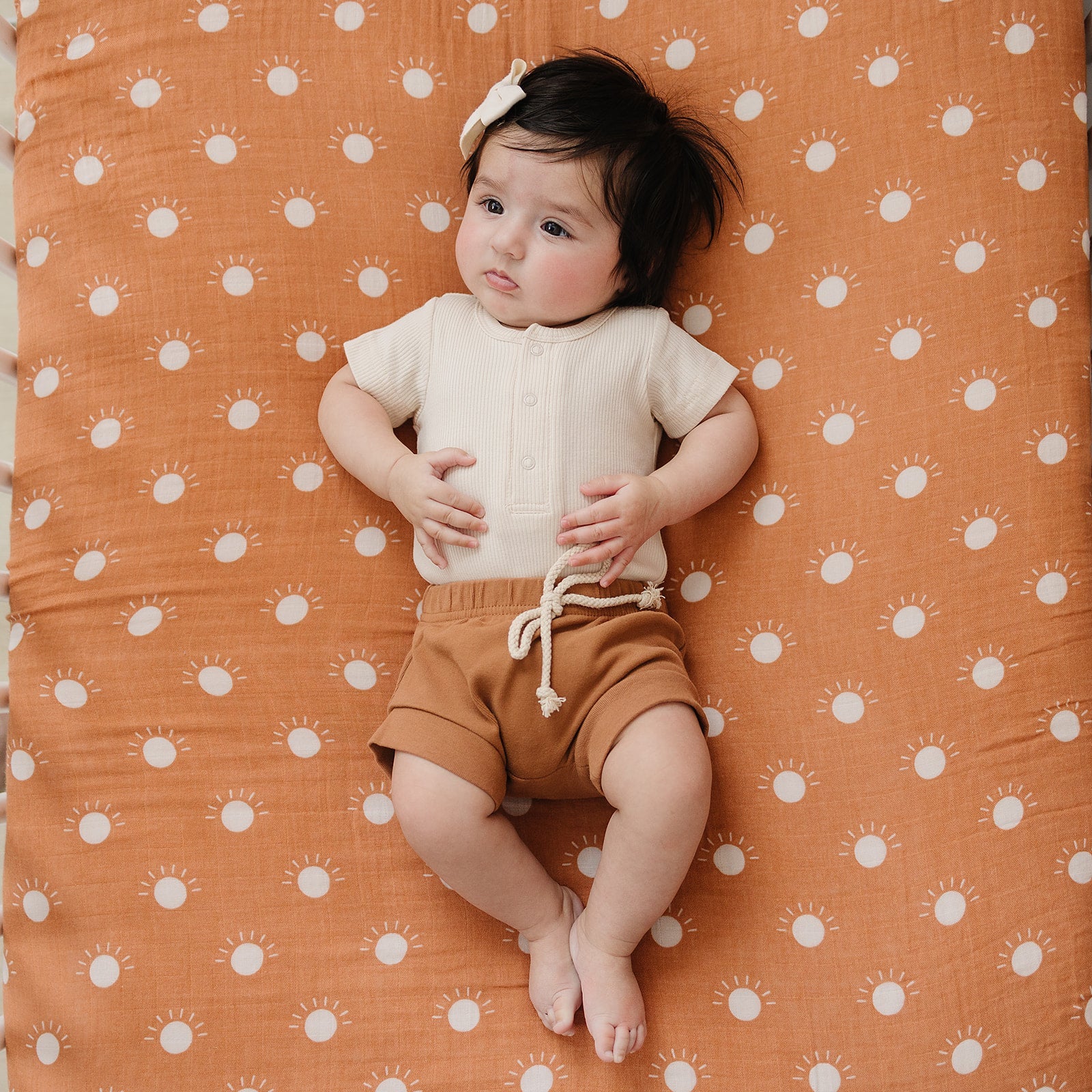 Vanilla Organic Cotton Ribbed Snap Bodysuit - Image 3